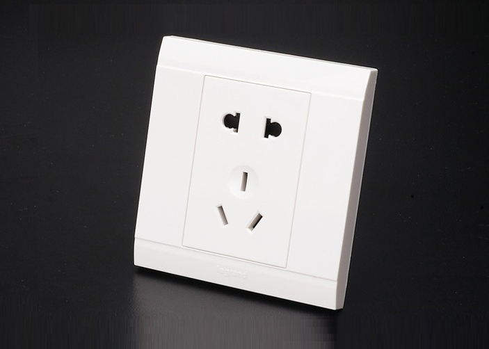 Socket & Plugs & Adaptor for Tibet Train Travel