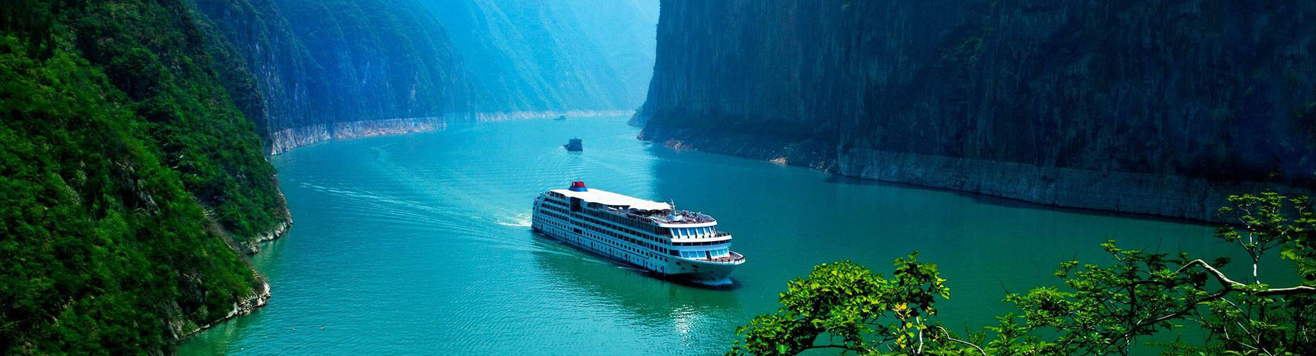Yangtze River, the world's 3rd longest river with amazing cultural & natural views